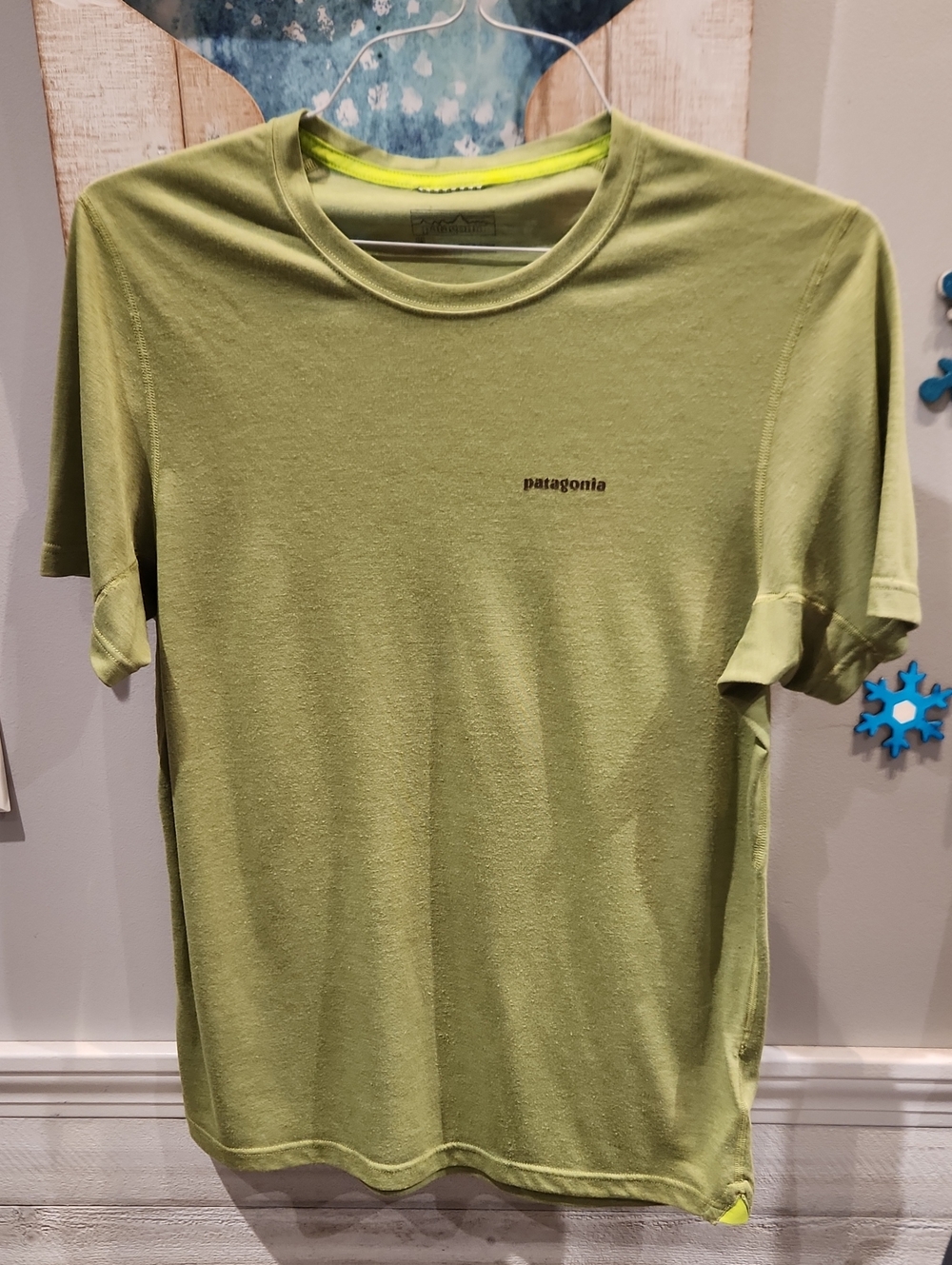 Patagonia Lime Green Short-Sleeve Crew Tee Men's Sz M